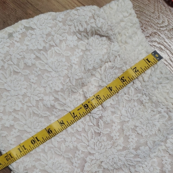 Free People Coral and Cream Floral Lace Shorts - Picture 8 of 13